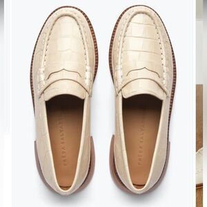 Freda Salvador Elba Penny Loafer in Sand Embossed Croc - Size 7 - Like New
